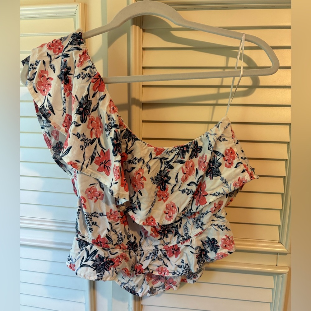 Flutter One-Shoulder Cropped Blouse Size L